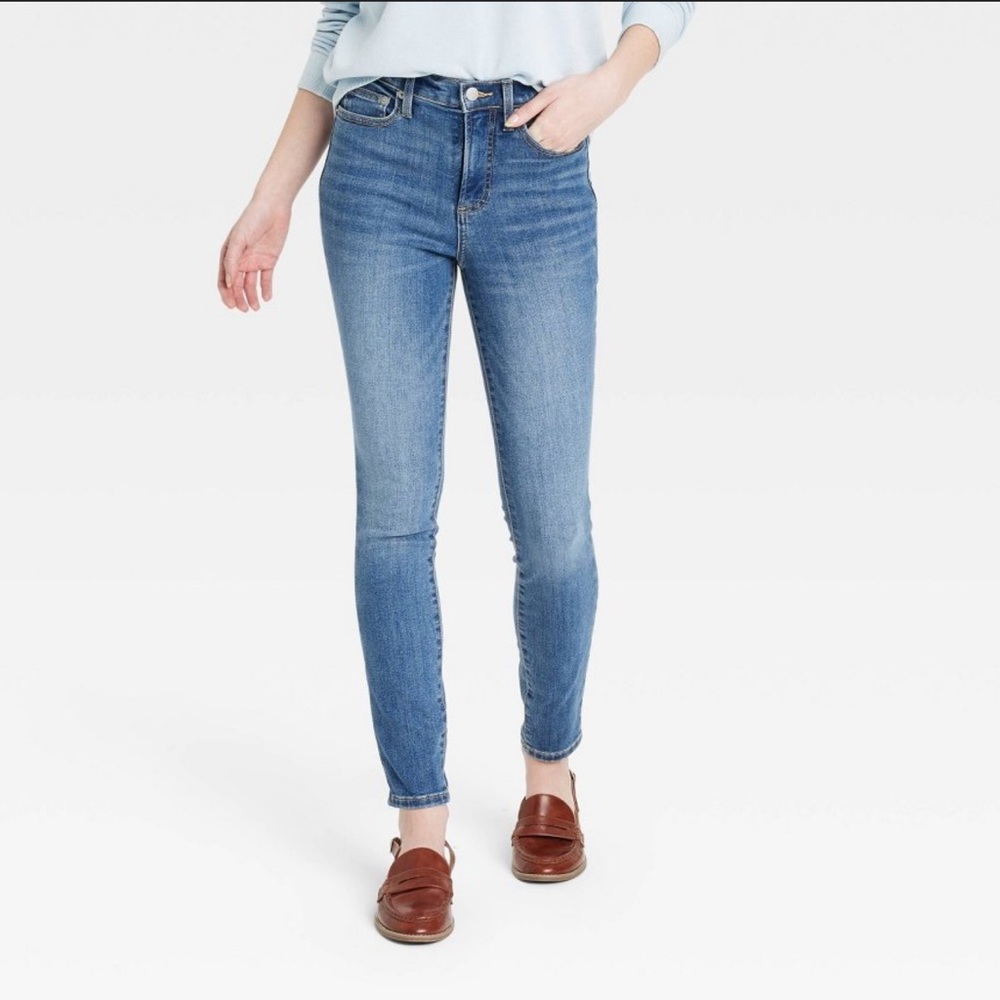 Women’s universal thread mid rise curvy skinny